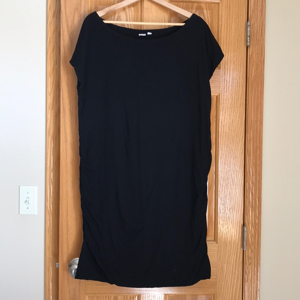 Gap Boatneck, cap sleeve maternity dress